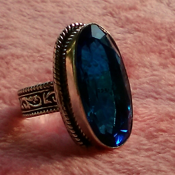 Oval Size 8 Blue Sapphire Quartz Statement Ring - Picture 3 of 8